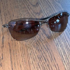 Women’s OAKLEY Sunglasses - with Oakley case